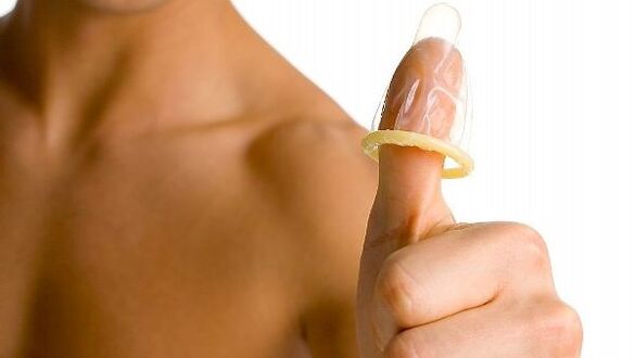 кондом на прст и зголемување на пенисот на тинејџер