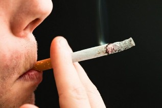 како Пушењето влијае на јачината